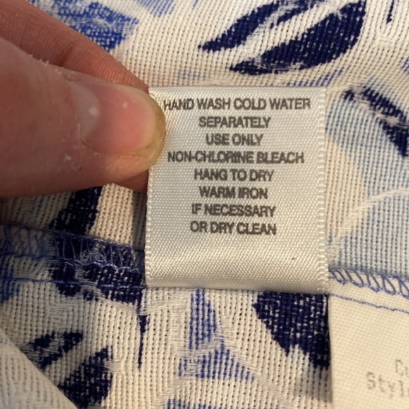 Dress Barn Blue and White Floral Sleeveless Dress Size 4 - Picture 6 of 6